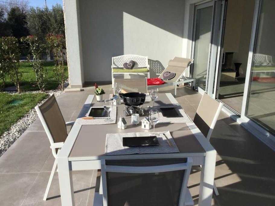 Apartment Capo D'Oro Rovigno Esterno foto