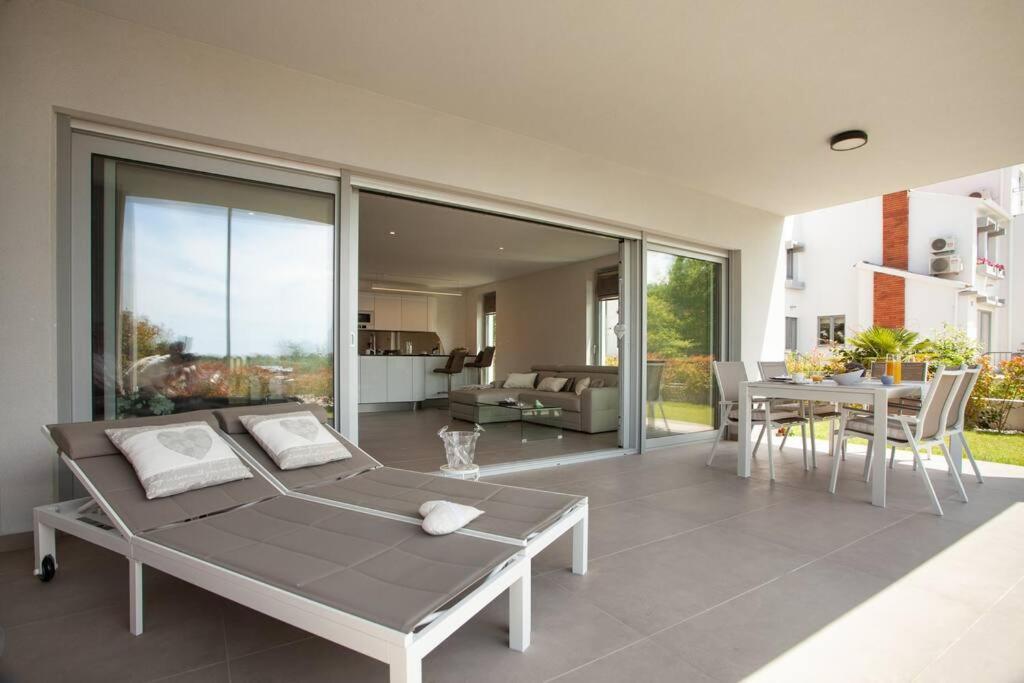 Apartment Capo D'Oro Rovigno Esterno foto